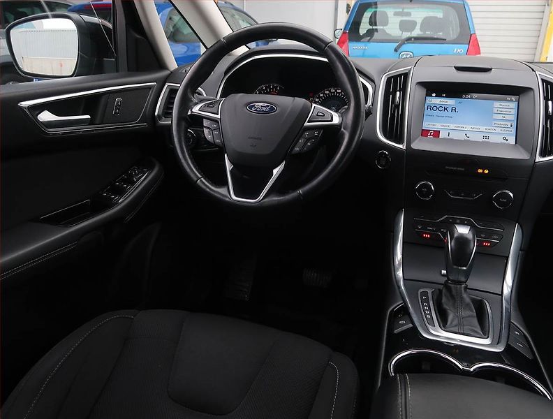 Ford S-MAX (2016) 2.0 TDCi, Automat, Serv.kniha - fotka 7 z 16