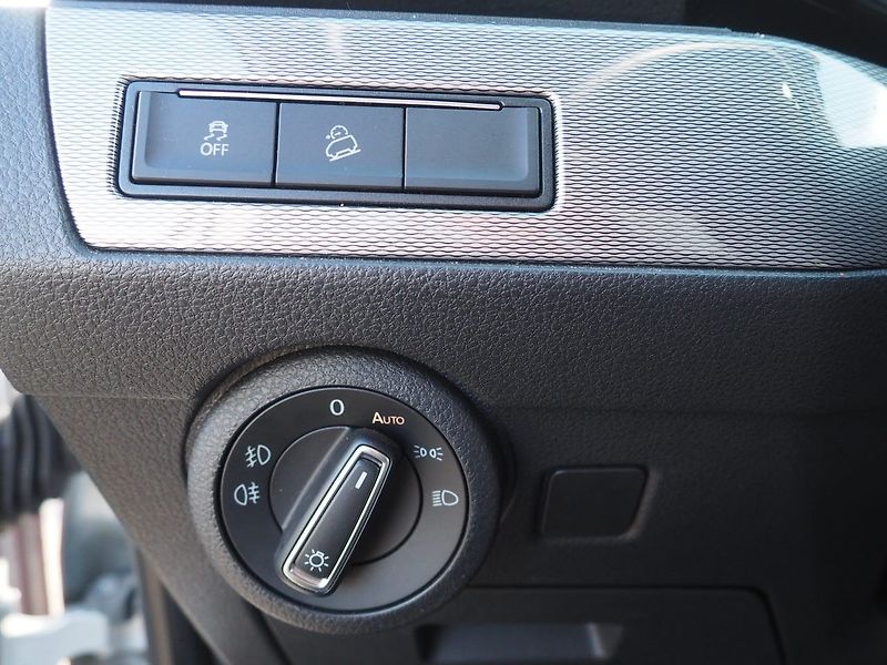 Volkswagen Multivan (2020) 2.0 TDI 146 kW, 4Motion - fotka 19 z 36