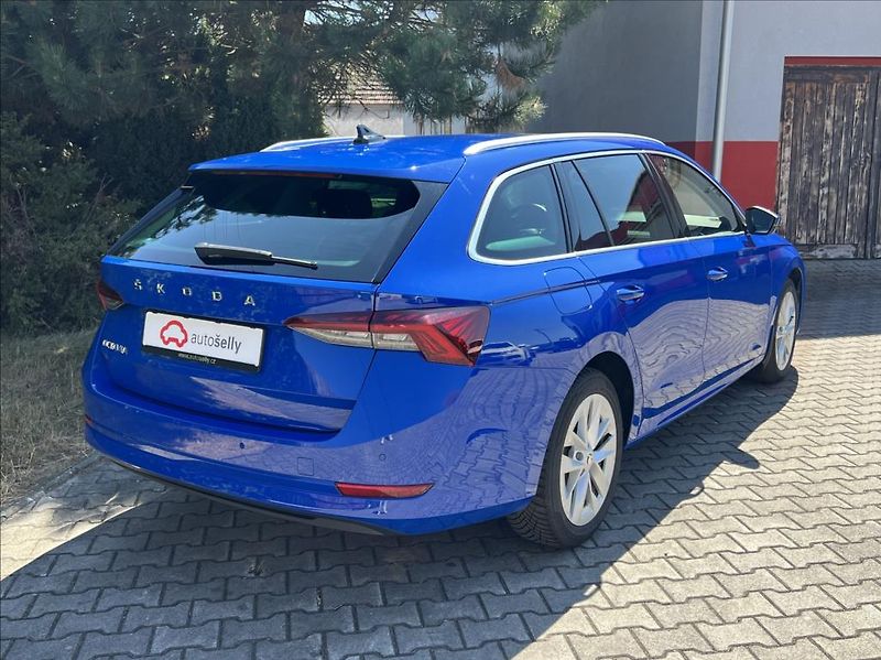 Škoda Octavia 2,0 TDI 110kW Style webasto - fotka 5 z 31