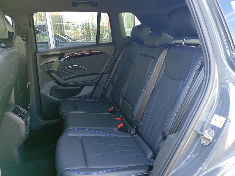 Volkswagen Tiguan (2026) 2,0 TDI 142kW 4MOT  R-Line Peo - fotka 16 z 19