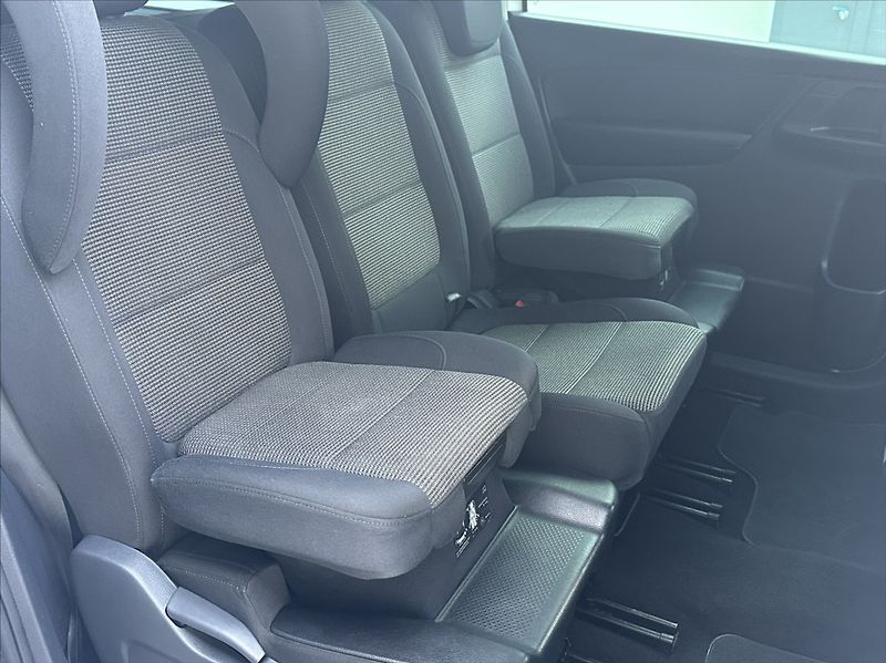 Volkswagen Sharan 2,0 TDI 140PS  Comfortline DSG - fotka 21 z 48