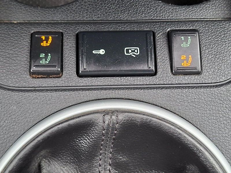 Škoda Roomster (2008) 1.4i 16V 63kW -VÝBAVA - fotka 16 z 35