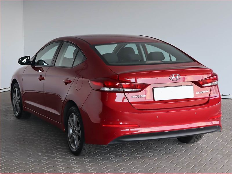 Hyundai Elantra (2017) 1.6 CVVT, Serv.kniha, Tempomat - fotka 4 z 19
