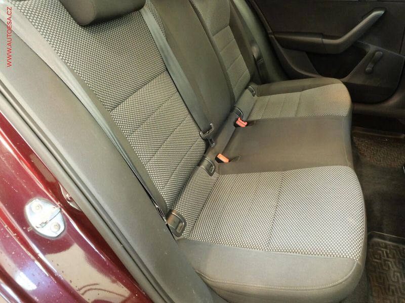 Škoda Octavia (2014) 1.6 TDI, ČR, servis.kniha - fotka 12 z 21