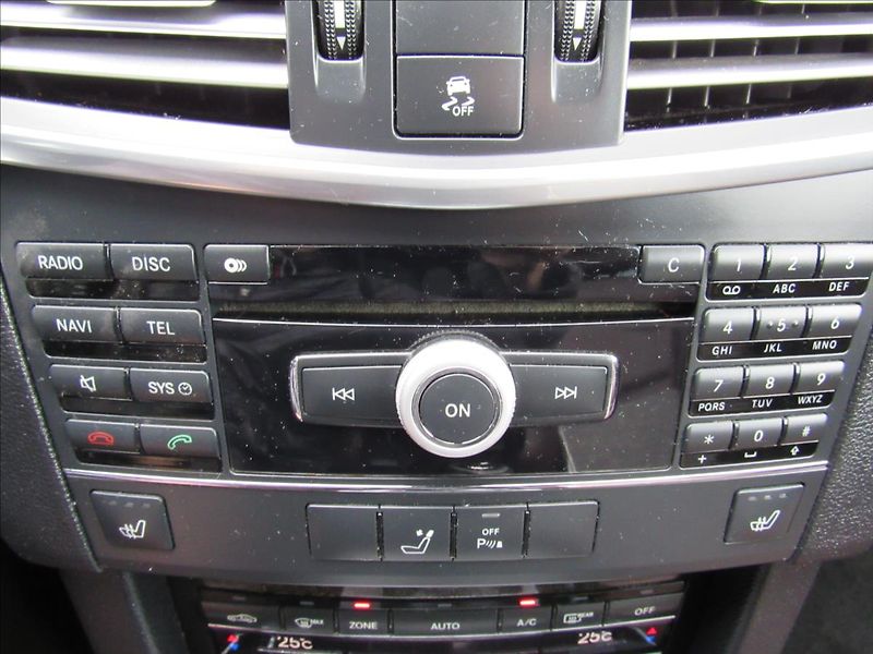 Mercedes-Benz Třídy E 2,1 E 220 CDI Avantgarde - fotka 17 z 32