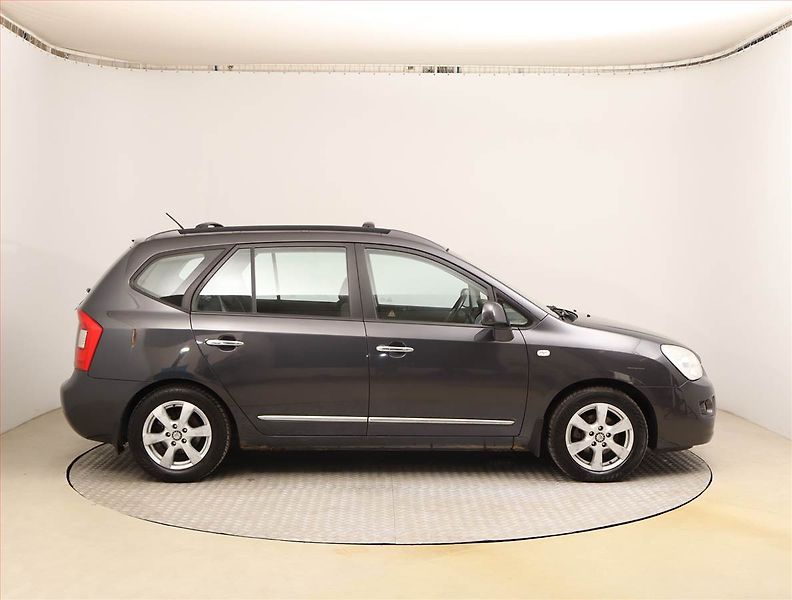 Kia Carens (2007) 2.0 CRDi, po STK, Tažné - fotka 6 z 17