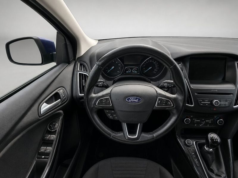 Ford Focus (2016) 1.0 Ecoboost Titanium - fotka 14 z 23