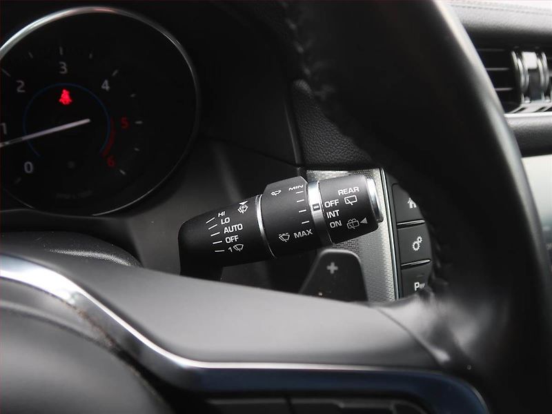 Jaguar XF (2018) 20d, Automat, Kůže, Navi - fotka 17 z 19