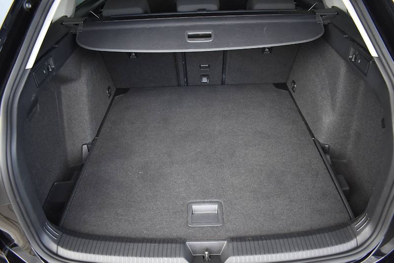 Volkswagen Golf Variant (2022) 1.5TSI 110kW Webasto,Matrix - fotka 14 z 27