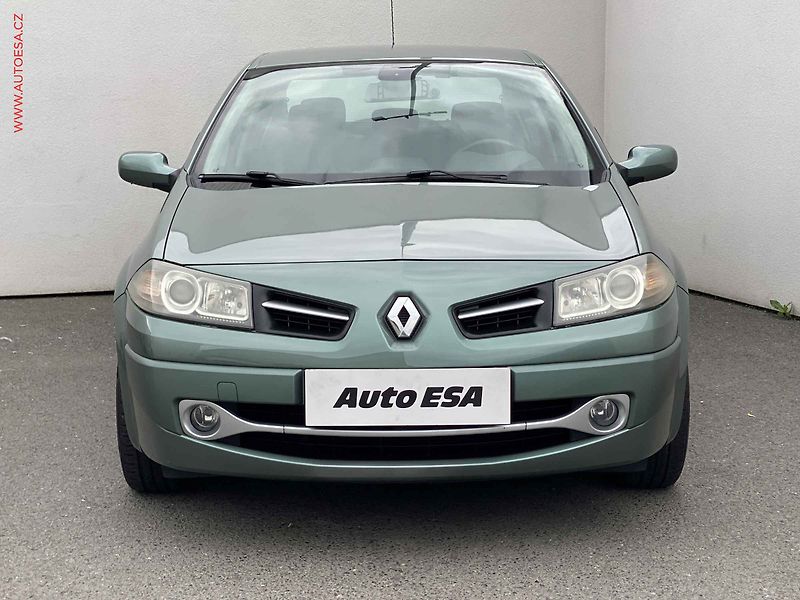 Renault Mégane (2009) 1.6i, ČR, AC, tempo - fotka 2 z 17