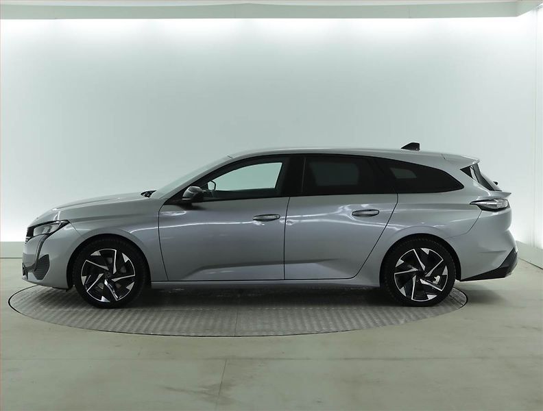 Peugeot 308 (2023) Allure 1.2 PureTech, Automat - fotka 3 z 20
