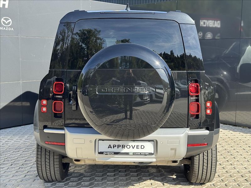 Land Rover Defender 3,0 110 P400 SE AWD AT ČR DPH - fotka 8 z 33