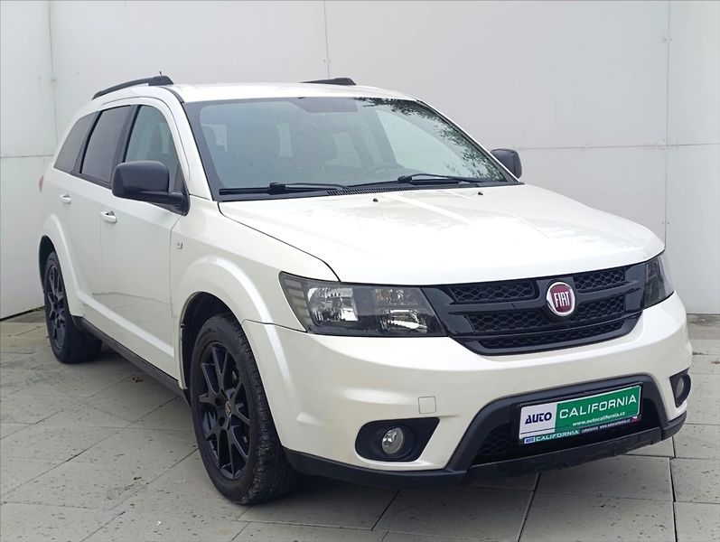 Fiat Freemont 2,0 MJT 4x4 7Míst AUTOMAT Navi - fotka 4 z 44