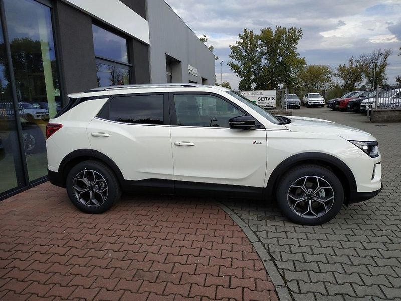 KGM Korando 1.5T, SMART,2WD, AT, SKLADEM - fotka 4 z 35