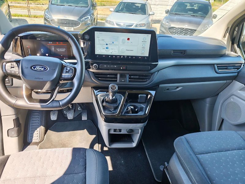 Ford Tourneo Custom (2026) L2 , Titanium , čr, 1.majitel - fotka 10 z 12