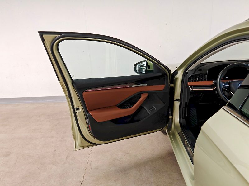 Škoda Superb (2024) Combi 2.0 TDI 110 kW DSG L&K - fotka 24 z 36