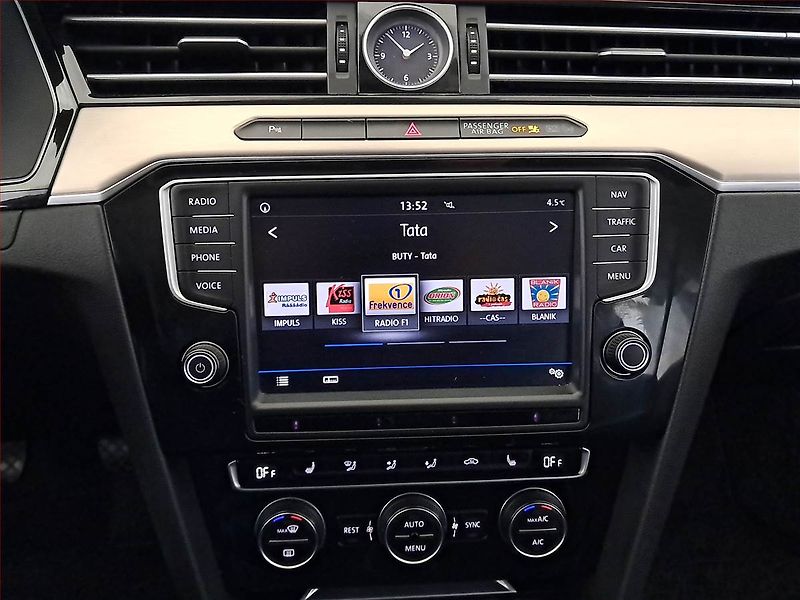 Volkswagen Passat (2016) 2.0 TDI, Kůže, Navi, Tempomat - fotka 12 z 20