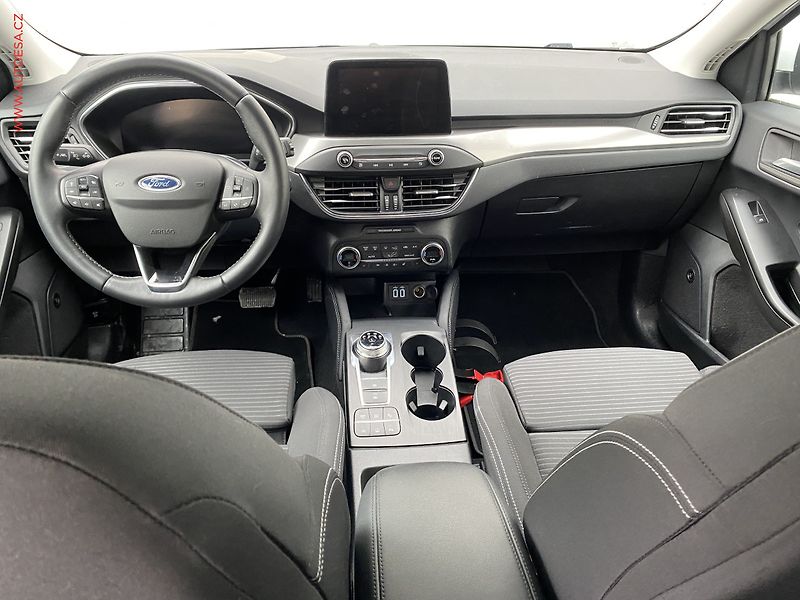 Ford Focus (2021) 2.0 TDCi, Titanium, AT, LED - fotka 8 z 20