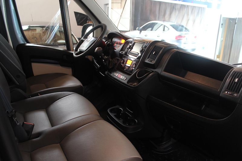Fiat Ducato (2015) 2.3MTJ 7Míst KLima LED - fotka 16 z 29