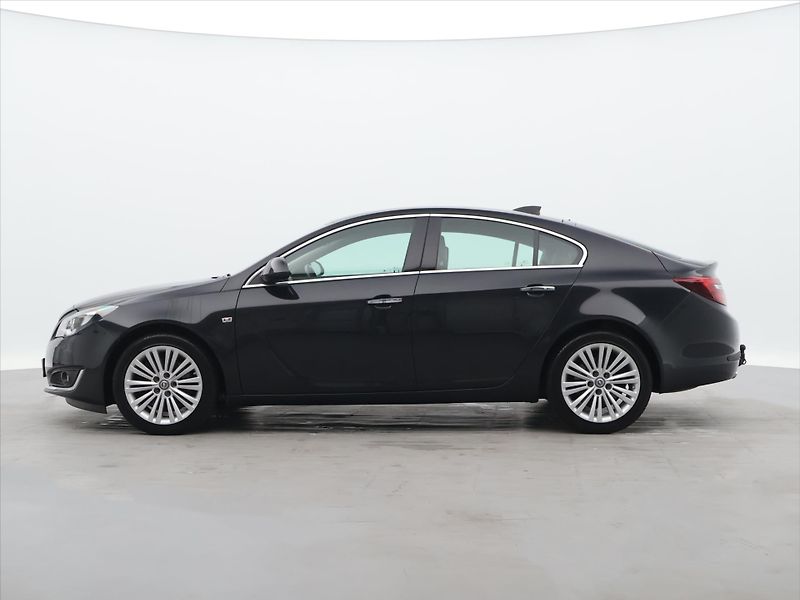 Opel Insignia 2,0 Turbo 184kW Cosmo SH - fotka 4 z 28