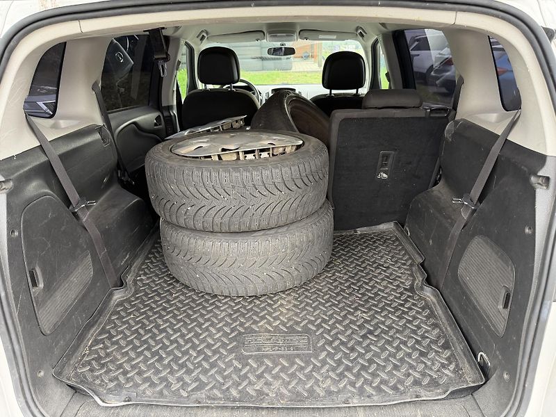 Opel Zafira 2.0 CDTi 7 MIST - fotka 10 z 23