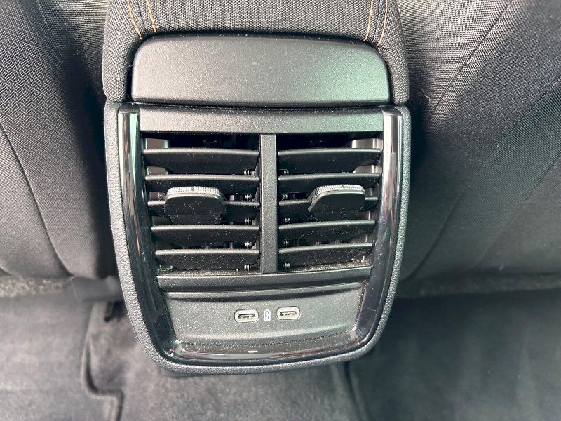 Škoda Kamiq (2025) Top Selection 1.0 TSI DSG - fotka 18 z 32