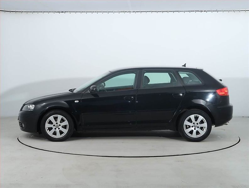 Audi A3 (2006) Comfort 2.0 TDI, po STK - fotka 3 z 17