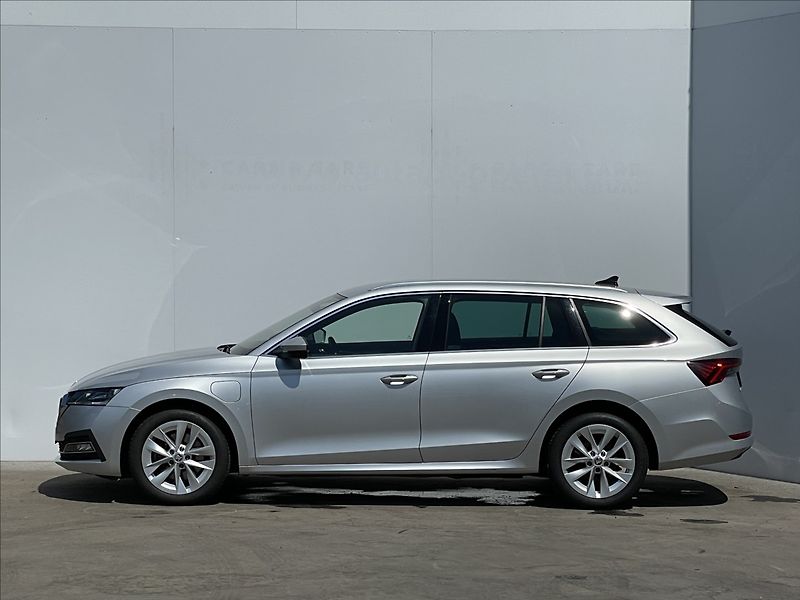 Škoda Octavia 1,4 TSI DSG Style Plus ACC  iV - fotka 2 z 24