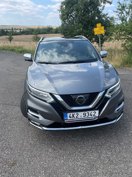 Nissan Qashqai (2017) 1.6DIG-T, Panor, navi - fotka 2 z 20