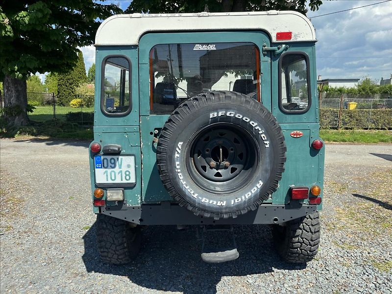 Land Rover Defender 2,5 d 83kW  LR 90 7 míst - fotka 4 z 29