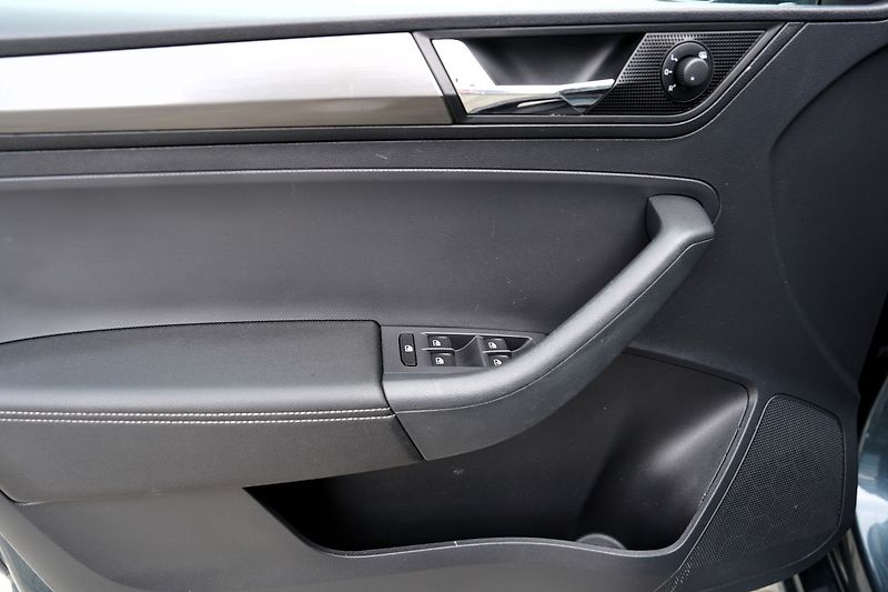 Škoda Rapid 1.0 TSI 95 PS Style/Al/LED/ČR - fotka 15 z 34