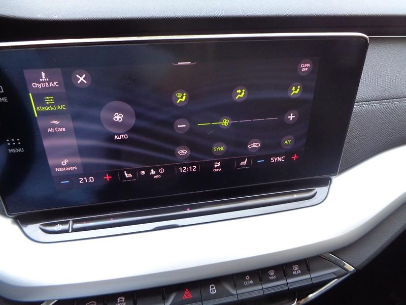 Škoda Octavia Combi IV 2.0 TDI DSG STYLE  11 - fotka 18 z 29
