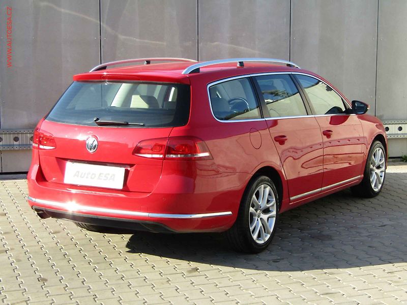Volkswagen Passat (2011) 1.4 TSi, AC, p.čidla - fotka 4 z 19