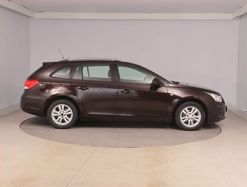 Chevrolet Cruze (2013) 1.7 VCDi, Serv.kniha, po STK - fotka 6 z 15