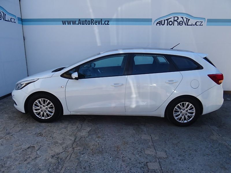 Kia Ceed (2013) 1.6CRDi,94kW,NovéČR,klima - fotka 6 z 21
