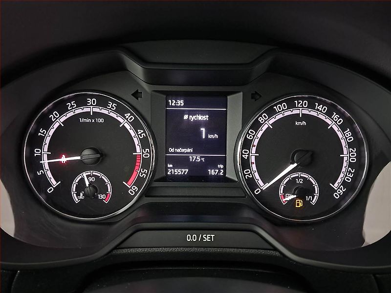 Škoda Octavia (2019) Ambition 1.6 TDI, Tempomat - fotka 11 z 17