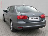 Volkswagen Jetta (2012) 1.2TSi, ČR, AAC, tempo - náhled 6