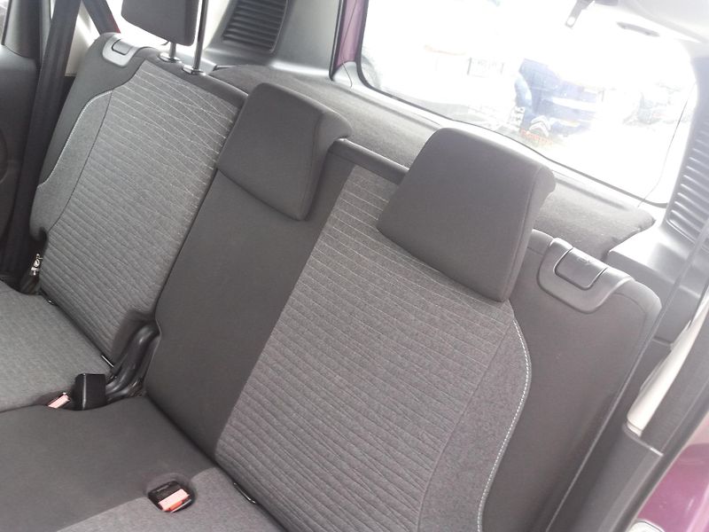 Citroën C3 Picasso 1.6VTi,1.MAJITEL,SERVI.KNÍŽKA! - fotka 18 z 26