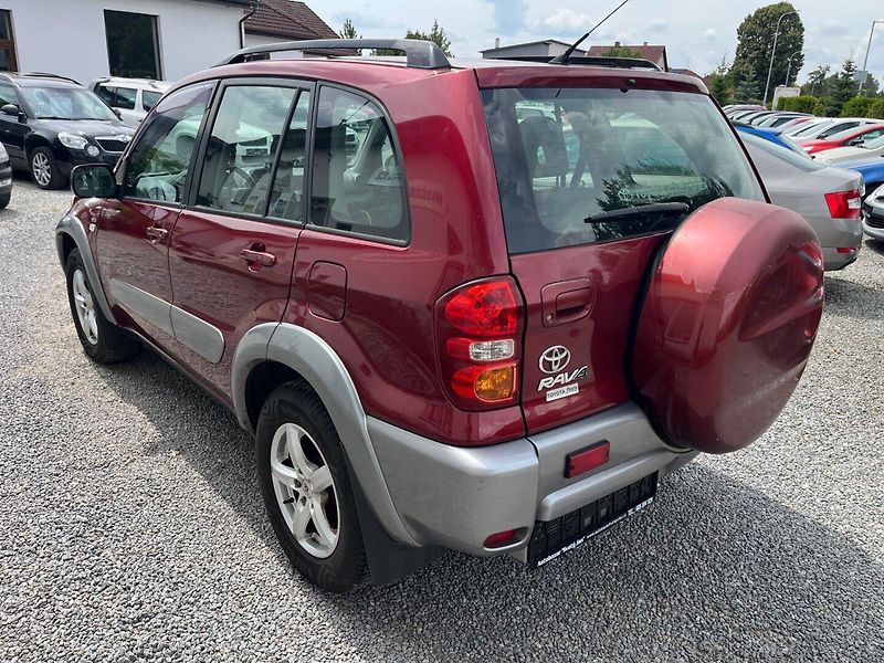 Toyota RAV4 (2004) 2.0 i 4 x 4  Velmi pěkná - fotka 4 z 18