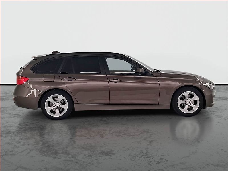 BMW Řada 3 (2014) 318 d, Automat, Navi, Tempomat - fotka 6 z 22