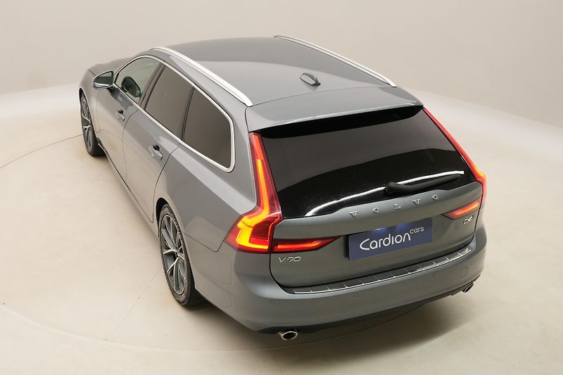 Volvo V90 D4 AWD MOMENTUM AUT  - fotka 17 z 48