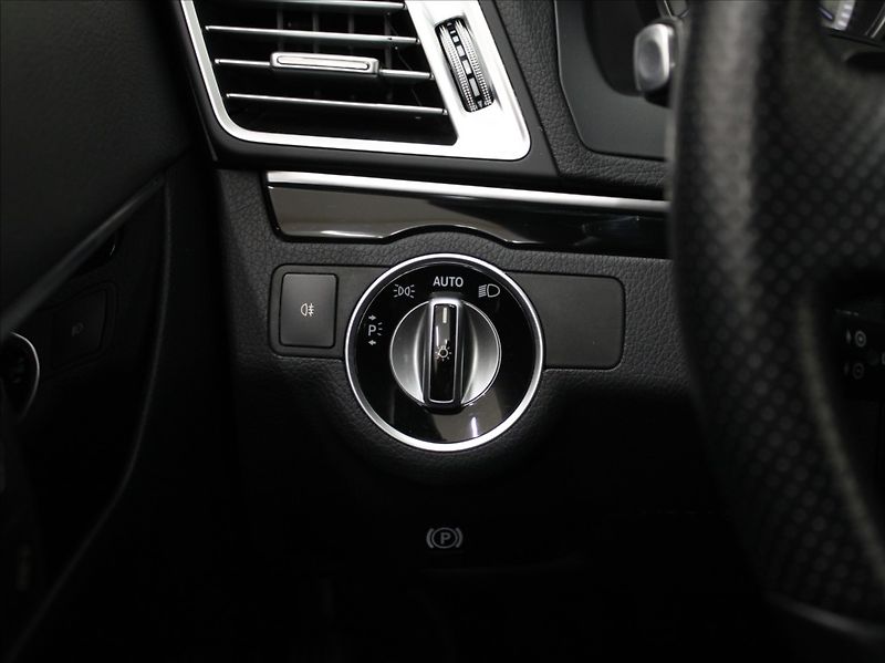 Mercedes-Benz Třídy E 350CDI LED 149tkm.ČR   3,0 - fotka 17 z 24