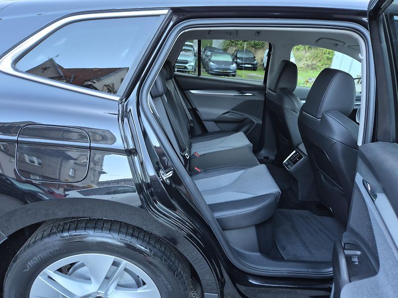 Škoda Enyaq 150kw, iV80 19ALU SOH 95% - fotka 15 z 47