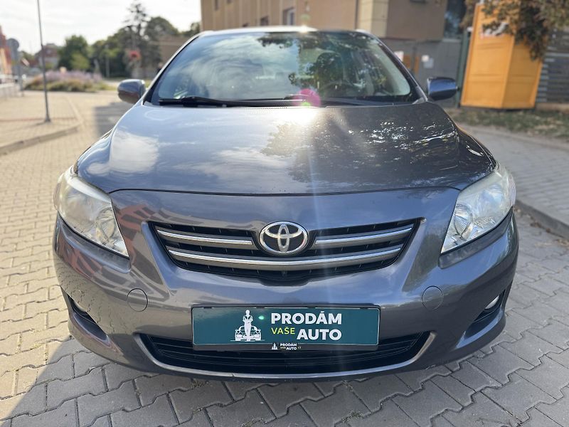 Toyota Corolla 1.6i 16v sedan původ ČR - fotka 9 z 22
