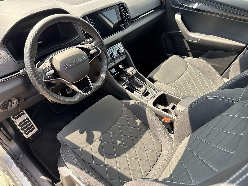Škoda Karoq (2025) 2.0 TDI 4x4 DSG Sportline - fotka 7 z 36