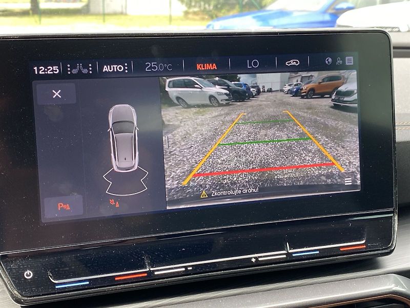 Cupra Formentor (2024) 1.5 TSI DSG - fotka 11 z 34