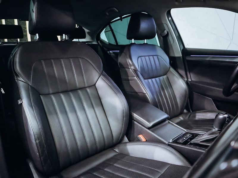 Škoda Superb 2.0TDI, Style DSG 110 kW - fotka 21 z 24