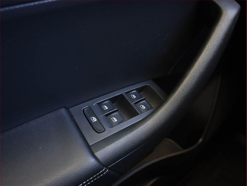 Škoda Rapid (2018) 1.0 TSI, Automat, Serv.kniha - fotka 18 z 20