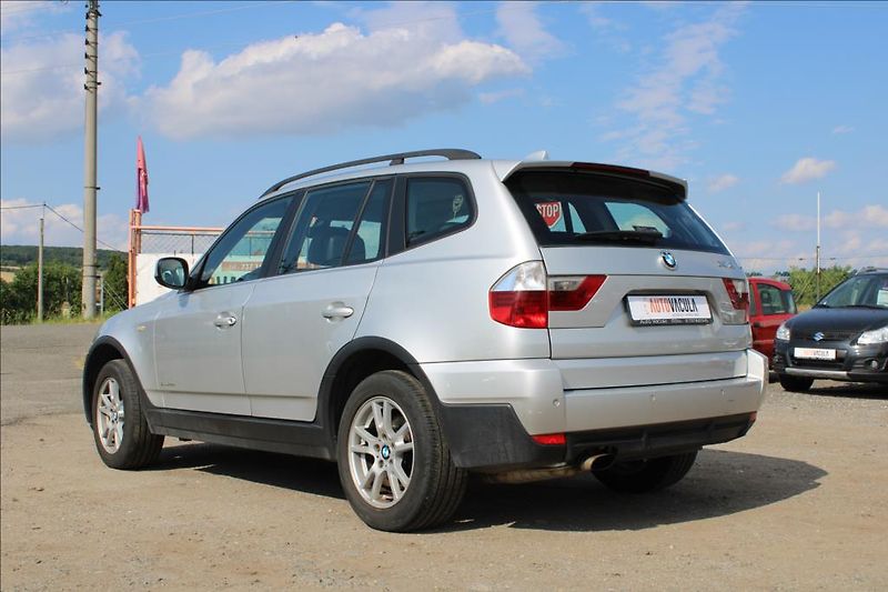 BMW X3 2,0 D  2.maj., ČR, 4 x 4 - fotka 7 z 35