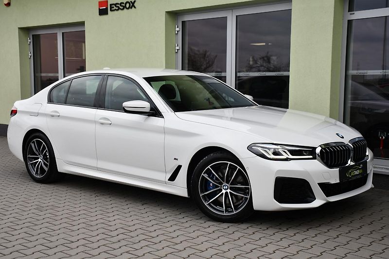 BMW Řada 5 530e PHEV M-SPORT xD HUD 1M ČR - fotka 3 z 39